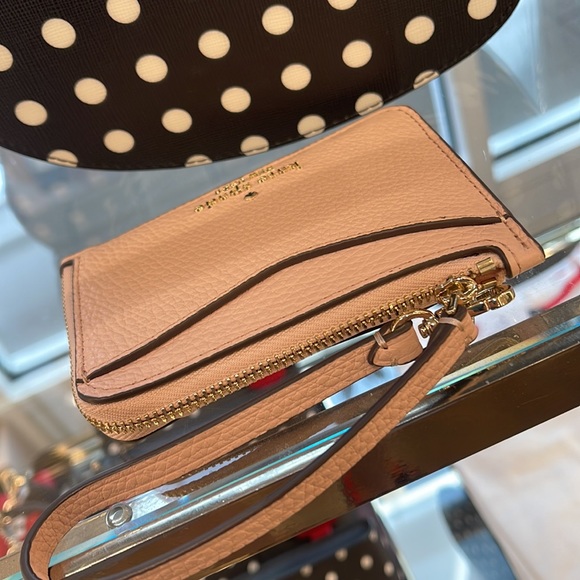 Kate Spade Leila Small Card Holder Wristlet
Rose Smoke - Picture 16 of 16